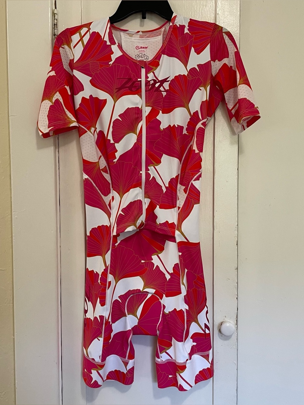 Zoot Women’s LTD triathlon aero full zip race suit pink floral xl